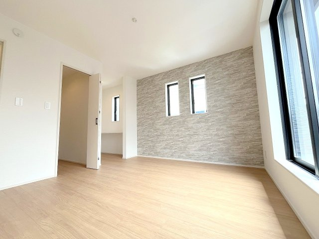 あきる野市草花全６棟　新築分譲の洋室|2025年撮影