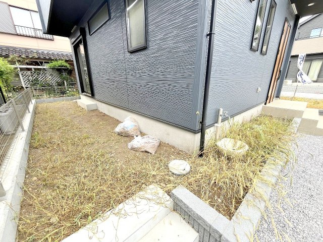 あきる野市草花全６棟　新築分譲の庭|2025年撮影