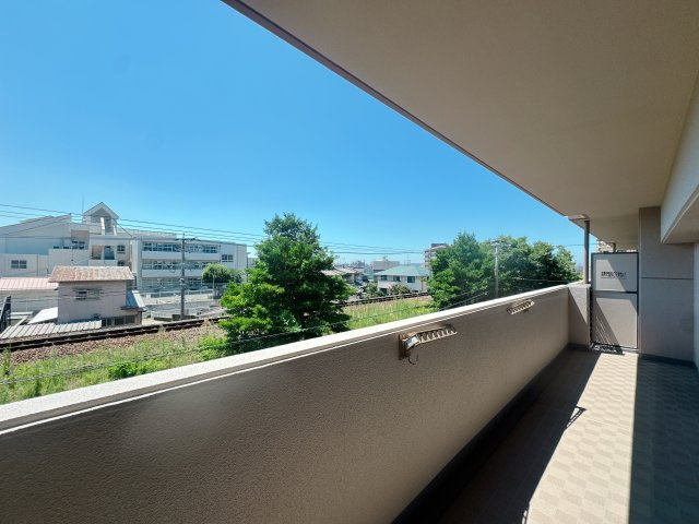 【バルコニー】 | エイルヴィラ空港東☆仲介手数料無料☆ | 眺望や景観は実際にご確認ください♪