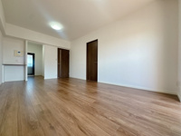 【居間・リビング】 | エイルヴィラ空港東☆仲介手数料無料☆ | リフォーム物件☆周辺平坦で過ごしやすい立地です☆