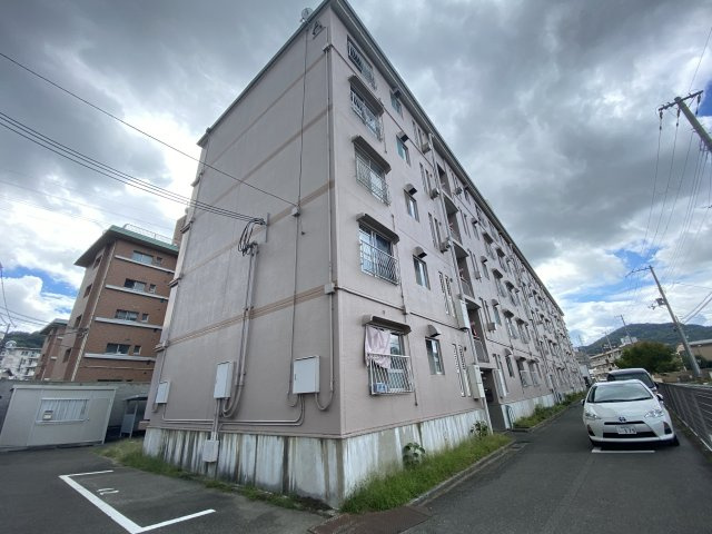 年ケ森ハイツの外観