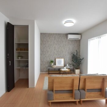 広島市安佐南区安東５丁目　新築一戸建ての居間・リビング