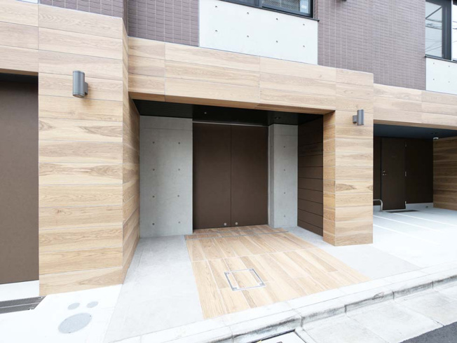 【エントランス】 | コンポジット渋谷本町 | エントランスもきれいです