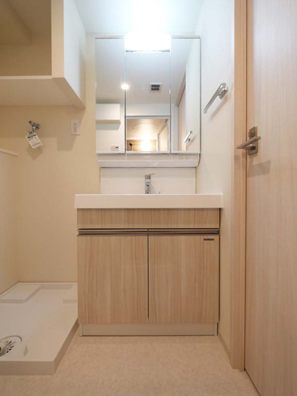 【独立洗面台】 | コンポジット渋谷本町 | 洗面台・室内洗濯機置場です