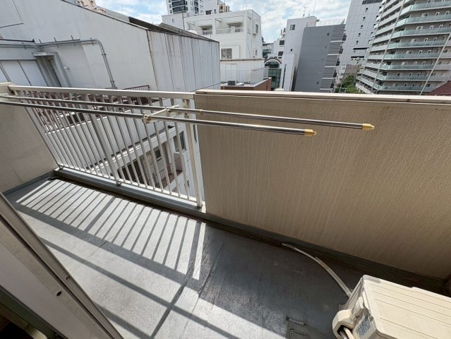 大阪市西区新町２丁目の賃貸マンションのバルコニー