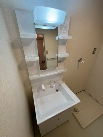 大阪市西区新町２丁目の賃貸マンションの洗面所