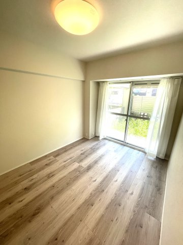 スワローハイツ山荘通りの洋室