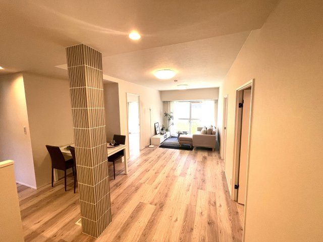 スワローハイツ山荘通りの居間・リビング