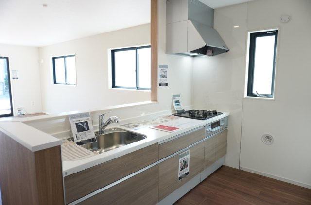 越谷市大字大竹 新築分譲住宅 全3棟 3号棟のキッチン