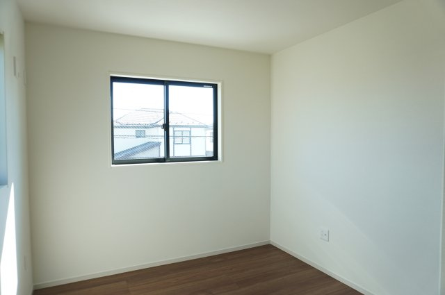 越谷市大字大竹 新築分譲住宅 全3棟 3号棟の洋室