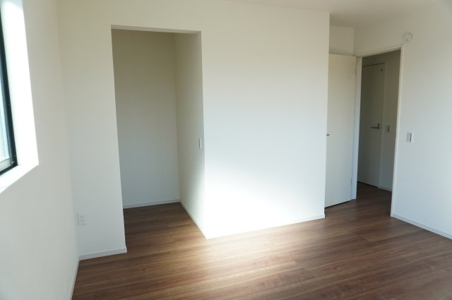 越谷市大字大竹 新築分譲住宅 全3棟 3号棟の洋室