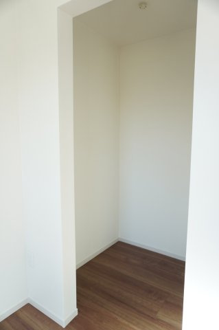 越谷市大字大竹 新築分譲住宅 全3棟 3号棟の収納|ウォークインクローゼット