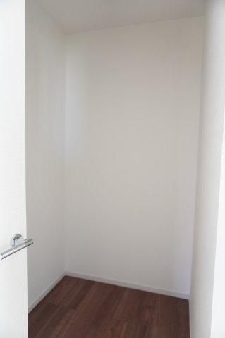 越谷市大字大竹 新築分譲住宅 全3棟 3号棟の収納|ウォークインクローゼット