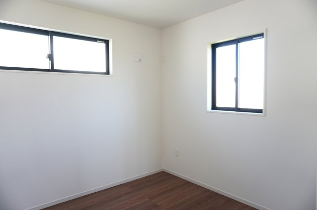 越谷市大字大竹 新築分譲住宅 全3棟 3号棟の洋室|4.5帖