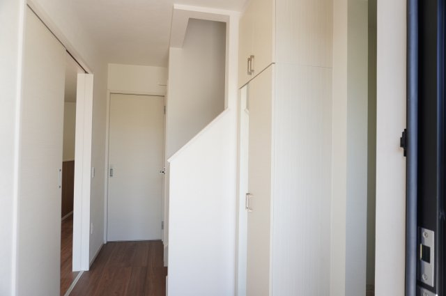 越谷市大字大竹 新築分譲住宅 全3棟 3号棟の玄関