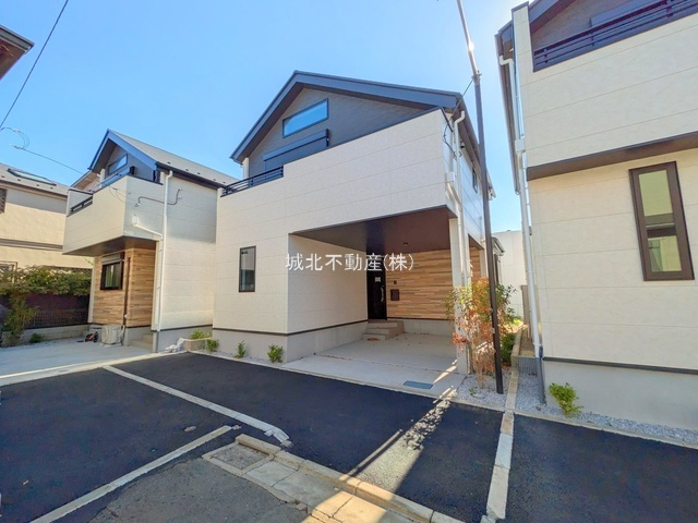 練馬区石神井町8丁目 全3棟 2号棟の外観|堂々完成につきご内覧いただけます♪