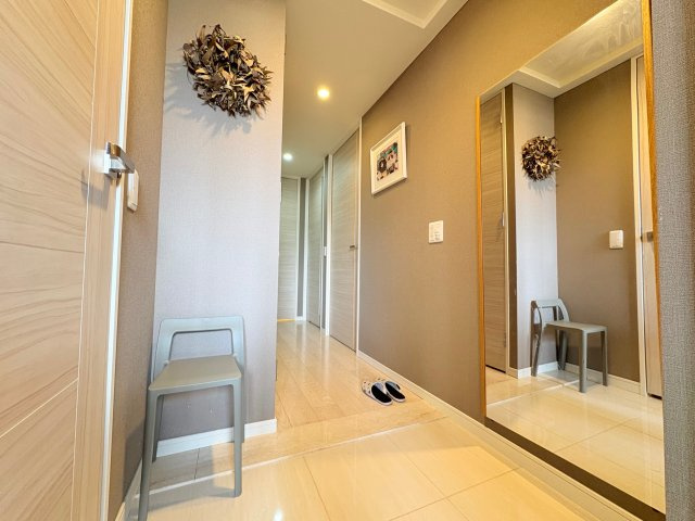 レジュール ザ・元町駅前の玄関