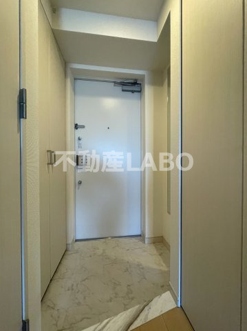 アドバンス大阪グロウスIIの玄関