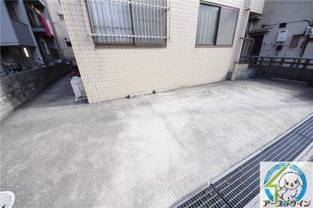 パインクレスト林崎の駐車場