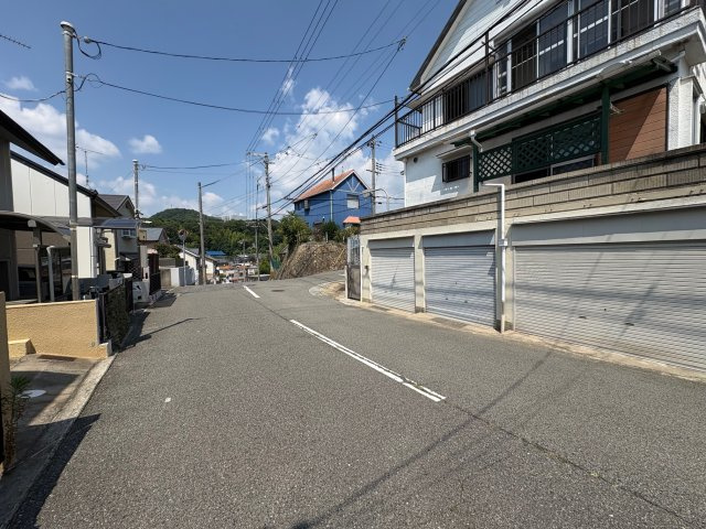 神戸市北区鈴蘭台北町3丁目戸建の前面道路含む現地写真