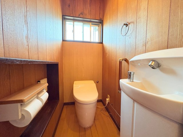 神戸市北区鈴蘭台北町3丁目戸建のトイレ