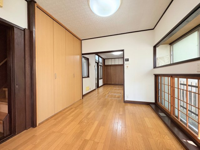 神戸市北区鈴蘭台北町3丁目戸建の居間・リビング