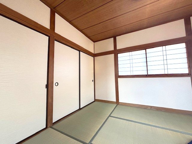 【和室】 | 大南1丁目　貸家 | 落ち着いた雰囲気の和室付きです