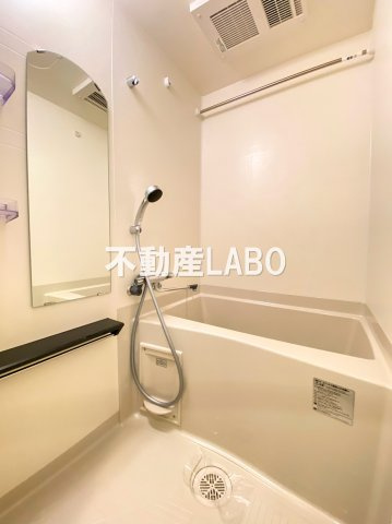 プレサンスOSAKA DOMECITY クロスティの浴室