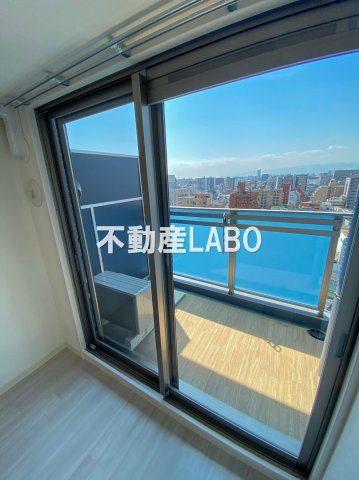 プレサンスOSAKA DOMECITY クロスティのバルコニー