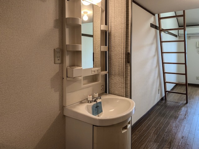 【独立洗面台】