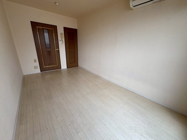 大阪市西区北堀江２丁目の賃貸マンションの居間・リビング