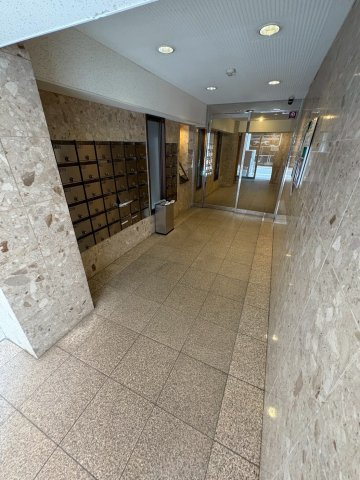 大阪市西区北堀江２丁目の賃貸マンションのロビー