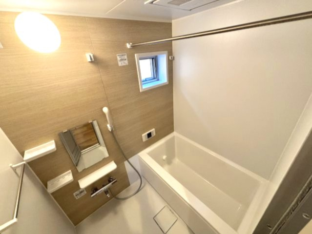 エクソニア篠原本町の浴室