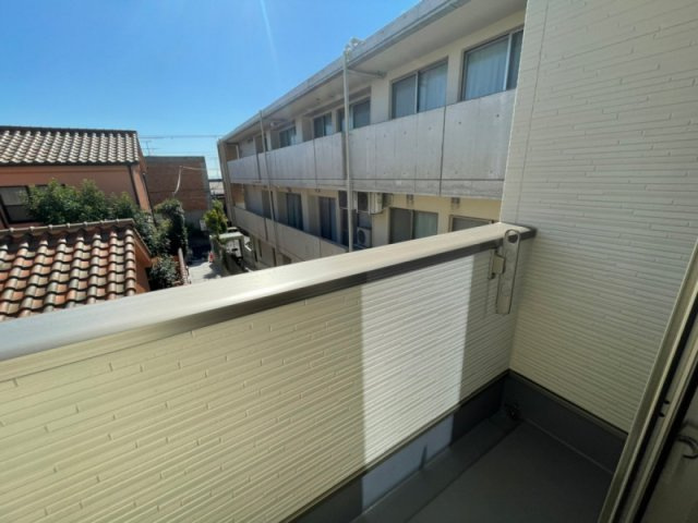 エクソニア篠原本町のバルコニー