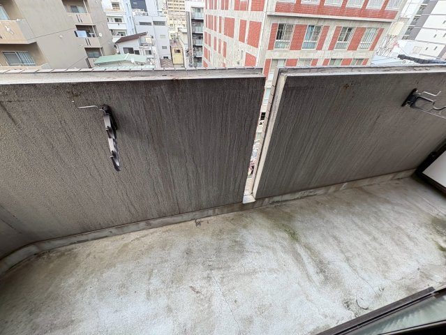 大阪市西区南堀江３丁目の賃貸マンションのバルコニー