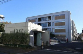 【外観】 | 鉄筋コンクリート造のがっちりとした建物。