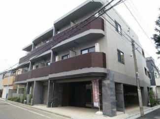 【外観】 | 鉄筋コンクリート造のがっちりとした建物。
