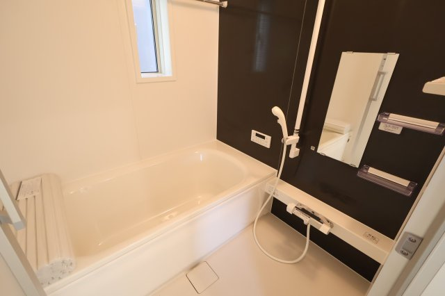 《仲介手数料無料》桜区中島４丁目14-17新築一戸建てクレイドルガーデンの浴室|撮影日 2025年11月15日 12:40 晴れ
