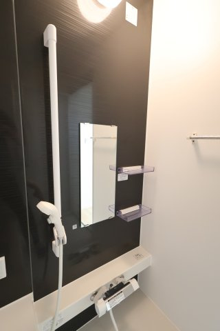 《仲介手数料無料》桜区中島４丁目14-17新築一戸建てクレイドルガーデンの浴室|撮影日 2025年11月15日 12:40 晴れ