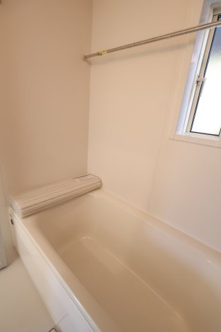 《仲介手数料無料》桜区中島４丁目14-17新築一戸建てクレイドルガーデンの浴室|撮影日 2025年11月15日 12:40 晴れ