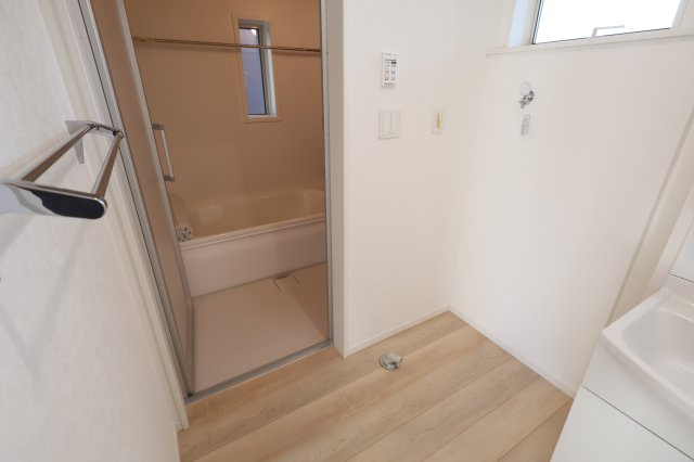 《仲介手数料無料》桜区中島４丁目14-17新築一戸建てクレイドルガーデンのランドリースペース|撮影日 2025年11月15日 12:40 晴れ