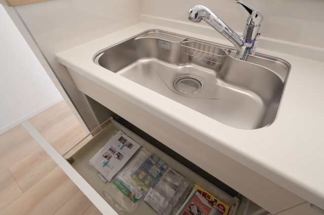 《仲介手数料無料》桜区中島４丁目14-17新築一戸建てクレイドルガーデンのキッチン|撮影日 2025年11月15日 12:40 晴れ