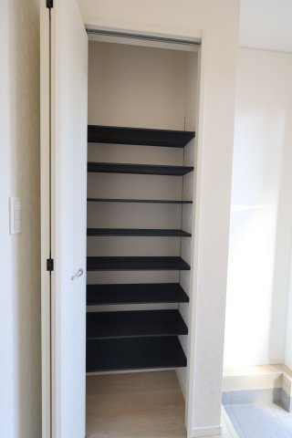 《仲介手数料無料》桜区中島４丁目14-17新築一戸建てクレイドルガーデンの収納|撮影日 2025年11月15日 12:40 晴れ