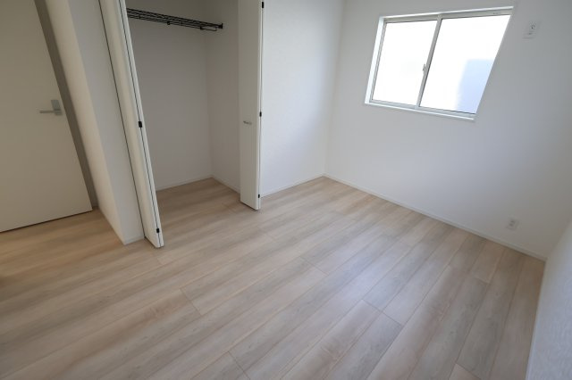 《仲介手数料無料》桜区中島４丁目14-17新築一戸建てクレイドルガーデンの洋室|撮影日 2025年11月15日 12:40 晴れ