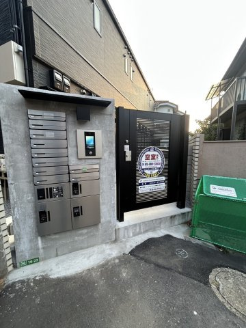 ハッピー上石神井のエントランス