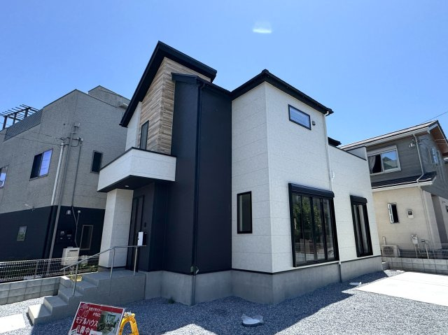 松戸市平賀新築戸建【殿平賀小学校：10分】の外観|完成済み内覧可能です！！