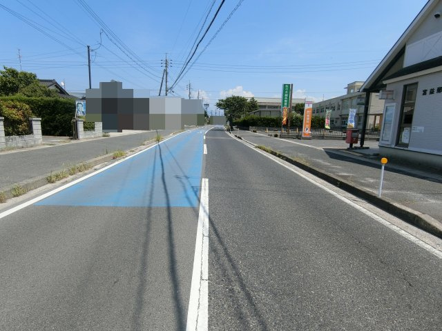 富益町中古住宅の前面道路含む現地写真