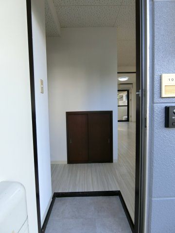 レックハウスストーリーの玄関