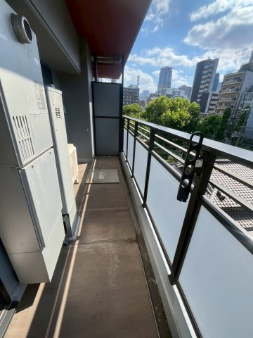 プラウドタワー梅田豊崎のバルコニー