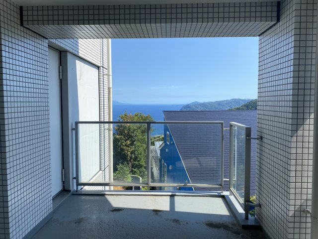 スコーレ熱海のバルコニー
